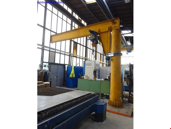 Used Abus VS Column mounted slewing crane (18) for Sale (Auction Premium) | NetBid Industrial Auctions