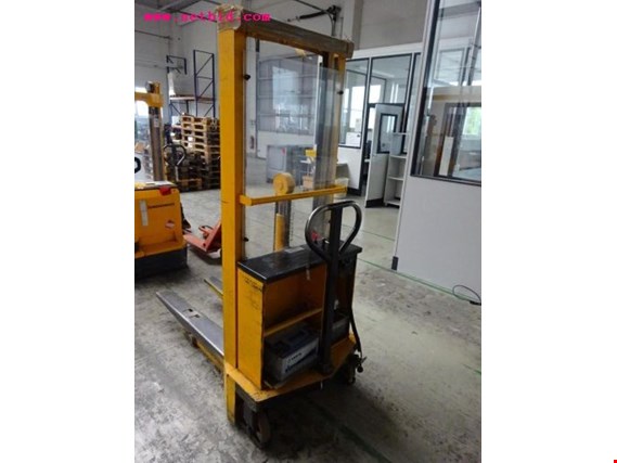 Used Jungheinrich HC10G52 electr. high-lift truck for Sale (Auction Premium) | NetBid Industrial Auctions