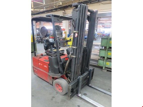 Used Linde E12Z-02 Electric forklift truck for Sale (Auction Premium) | NetBid Industrial Auctions