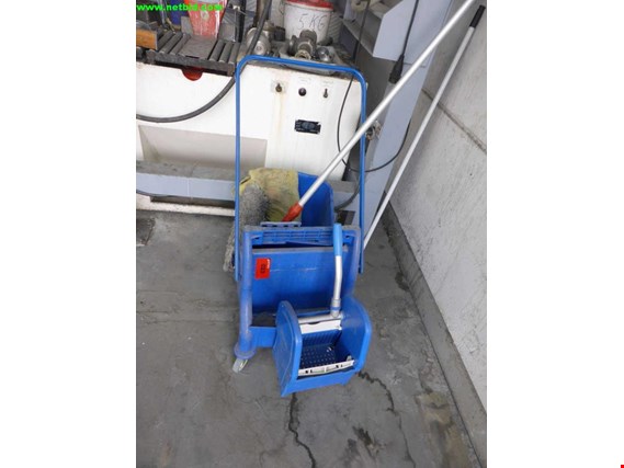 Used Cleaning trolley for Sale (Trading Premium) | NetBid Industrial Auctions