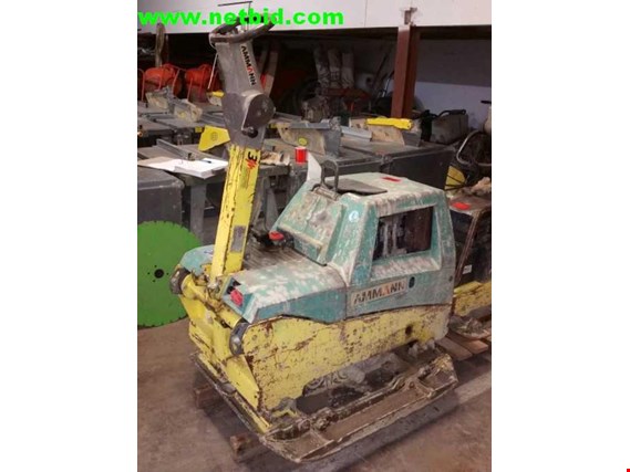 Used Amann AVH100/20 Vibratory plate for Sale (Auction Premium) | NetBid Industrial Auctions