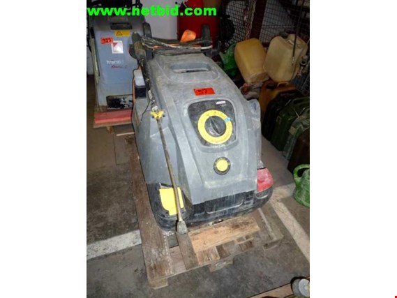 Used Kärcher Professional HDS8/18-4CX High pressure cleaner for Sale (Auction Premium) | NetBid Industrial Auctions