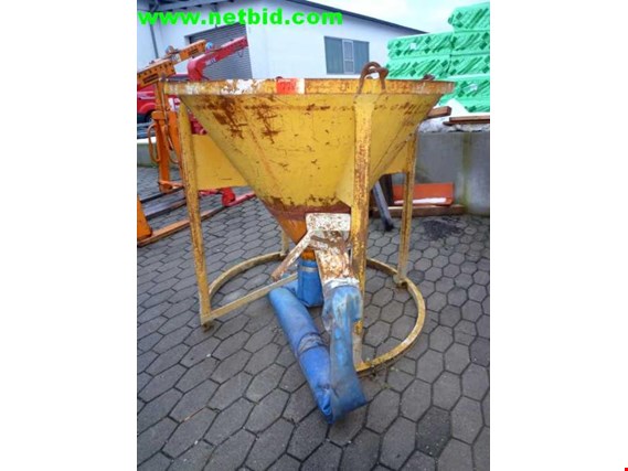 Used Eichinger Crane concrete bucket for Sale (Auction Premium) | NetBid Industrial Auctions