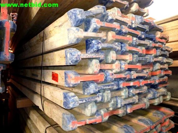Used DOKA H20 50 Wooden formwork beams for Sale (Auction Premium) | NetBid Industrial Auctions