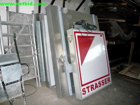 Used 5 Illuminated advertising (for crane mounting) for Sale (Auction Premium) | NetBid Industrial Auctions