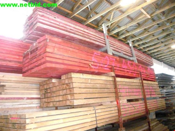 Used 23 Wooden planks for Sale (Auction Premium) | NetBid Industrial Auctions