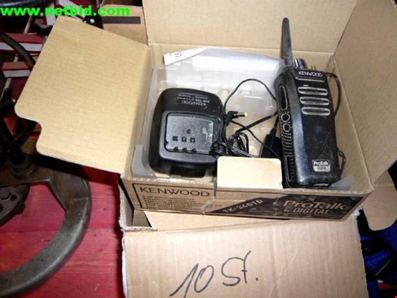 Used Motorola 10 Handheld radios for Sale (Auction Premium) | NetBid Industrial Auctions