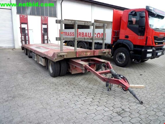 Used Fliegl DTS300F 3-axle low loader trailer for Sale (Auction Premium) | NetBid Industrial Auctions