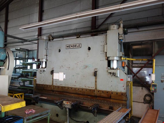 Used Mengele D200-31B Hydraulic CNC press brake for Sale (Auction Premium) | NetBid Industrial Auctions