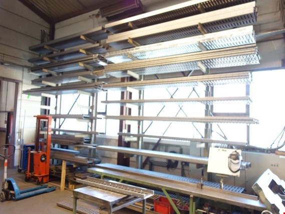 Used 2 Single-sided cantilever racking for Sale (Auction Premium) | NetBid Industrial Auctions