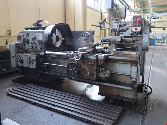 Used S.N. Kirowa 1M63 L+Z Lathe for Sale (Trading Premium) | NetBid Industrial Auctions