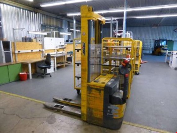 Used MIC WP12C Electric pallet truck for Sale (Auction Premium) | NetBid Industrial Auctions