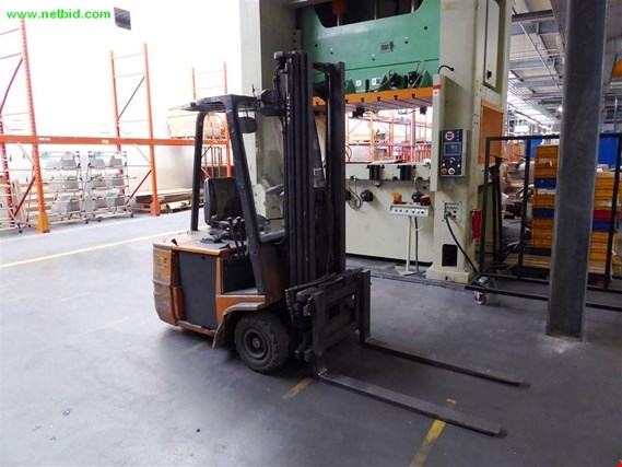 Used Still R50-16 electr. forklift truck for Sale (Auction Premium) | NetBid Industrial Auctions