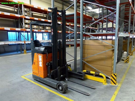 Used Still FM12I reach truck for Sale (Auction Premium) | NetBid Industrial Auctions