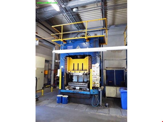 Used SMG VZB250-1500/1300 hydraulic press - please note: conditional sale for Sale (Trading Premium) | NetBid Industrial Auctions