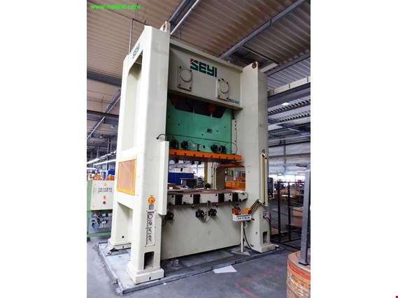 Used Seyi SNS2-400 hydraulic press - please note: conditional sale for Sale (Trading Premium) | NetBid Industrial Auctions