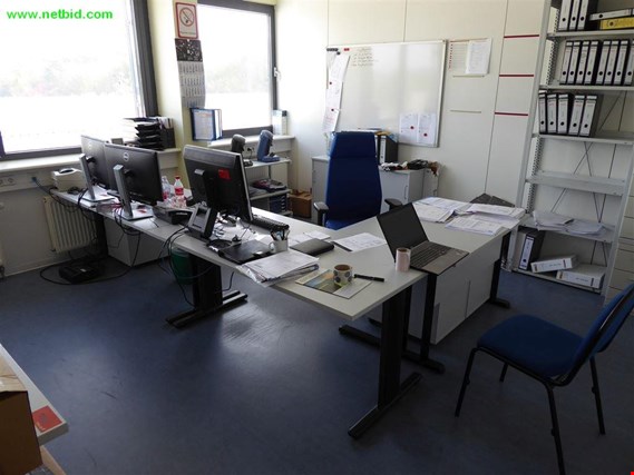 Used Desk combination - late. Release 19.12.18 for Sale (Trading Premium) | NetBid Industrial Auctions