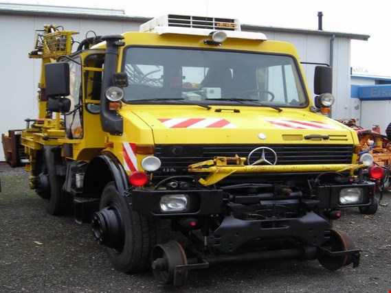 Used Daimler Benz Unimog 1650 self driven equipment carrier - two ways for Sale (Trading Premium) | NetBid Industrial Auctions