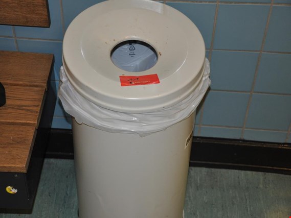 Used 2 Waste garbage can for Sale (Auction Premium) | NetBid Industrial Auctions