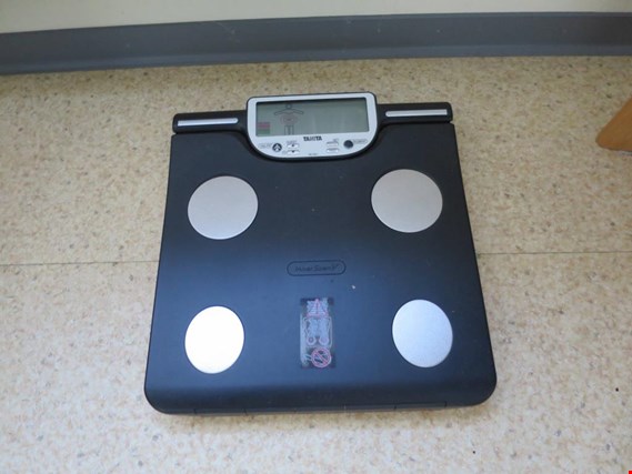 Used Tanita BC-601 Body analysis personal scale for Sale (Online Auction) | NetBid Industrial Auctions