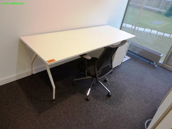 Used Vitra desk for Sale (Trading Premium) | NetBid Industrial Auctions