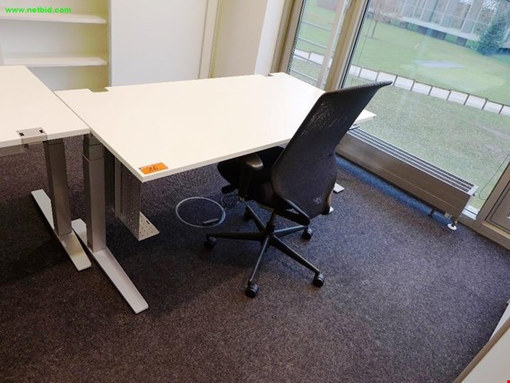 Used König + Neurath Desk for Sale (Trading Premium) | NetBid Industrial Auctions