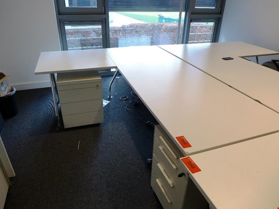 Used Vitra 2 Desk/angle combinations for Sale (Trading Premium) | NetBid Industrial Auctions