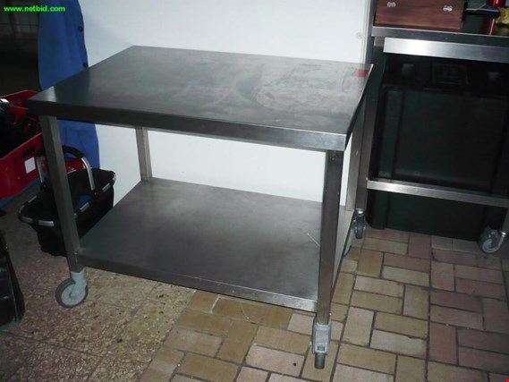 Used 2 Mobile work tables for Sale (Auction Premium) | NetBid Industrial Auctions