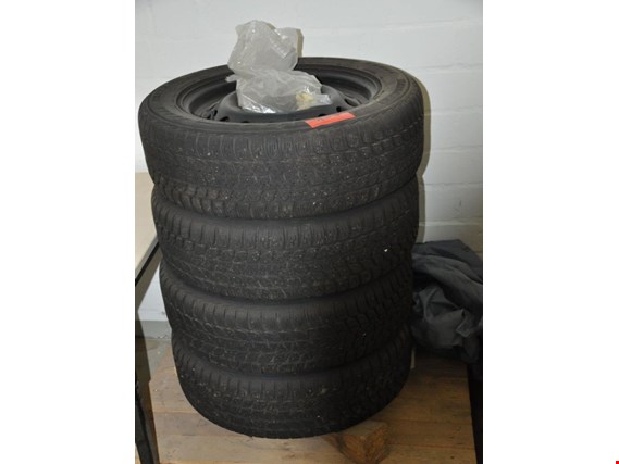 Used Bridgestone 1 Satz Tires for Sale (Trading Premium) | NetBid Industrial Auctions