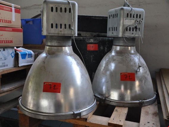 Used 2 Sodium vapor lamps for Sale (Trading Premium) | NetBid Industrial Auctions