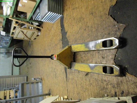 Used Jungheinrich Pallet truck for Sale (Trading Premium) | NetBid Industrial Auctions