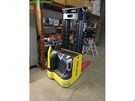 Used Hyster S1.4-4628 Electric pedestrian pallet truck - delayed release until the end of the project for Sale (Auction Premium) | NetBid Industrial Auctions