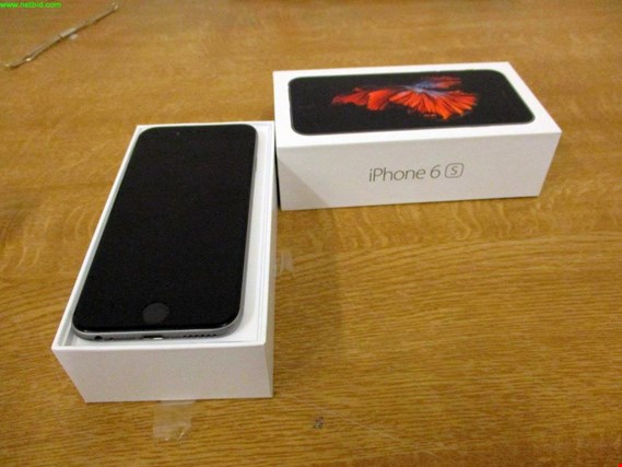 Apple iPhone S6 Smartfon kupisz używany(ą) (Auction Premium) | NetBid Polska