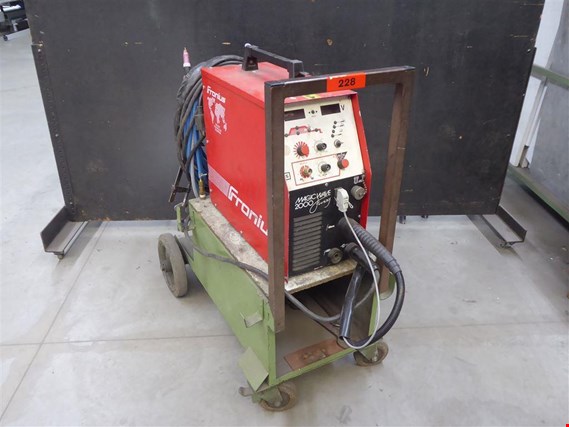 Used Fronius MAGICWAVE 2000 Fuzzy Welding machine for Sale (Auction Premium) | NetBid Industrial Auctions