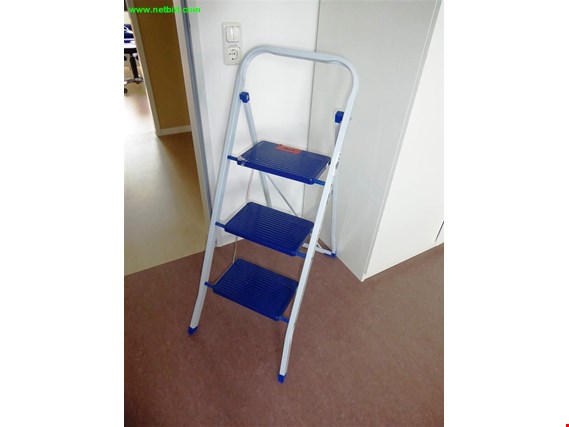 Used CS10921 Folding ladder for Sale (Trading Premium) | NetBid Industrial Auctions