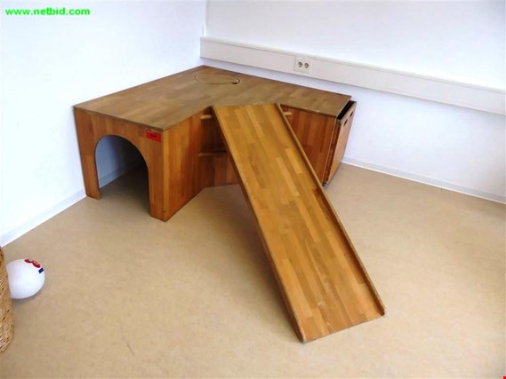 Used Game table for Sale (Trading Premium) | NetBid Industrial Auctions