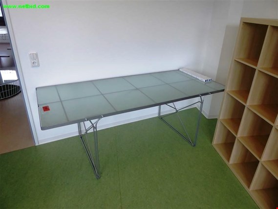 Used Glass table for Sale (Trading Premium) | NetBid Industrial Auctions
