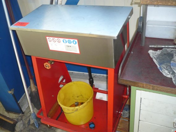 Used Rapid TB40 Parts washer for Sale (Auction Premium) | NetBid Industrial Auctions