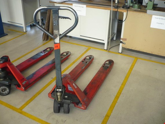 Used ADE Pallet truck for Sale (Auction Premium) | NetBid Industrial Auctions