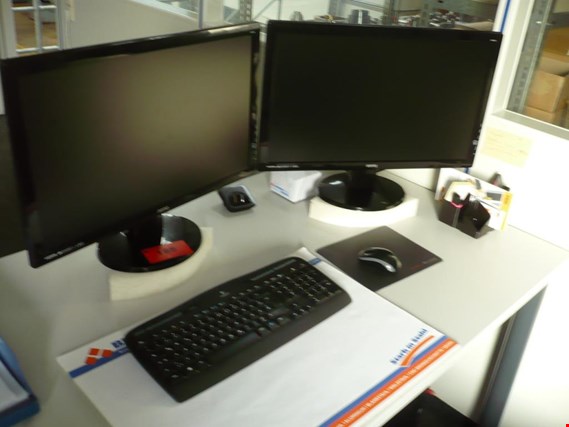 2 24" monitoren gebruikt kopen (Auction Premium) | NetBid industriële Veilingen