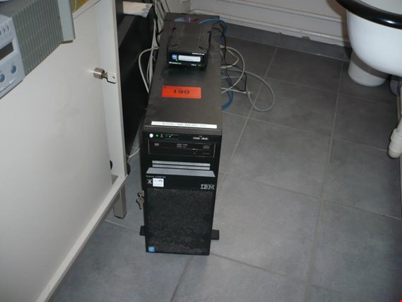 IBM X3300M4 Servidor - versión posterior 30.04 (Auction Premium) | NetBid España