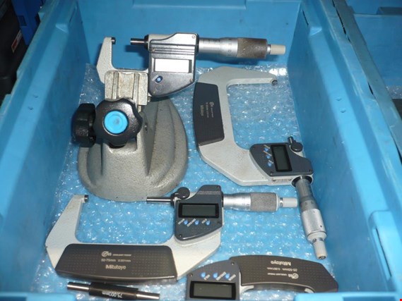 Used Mitotoyo 4 Digital micrometers for Sale (Auction Premium) | NetBid Industrial Auctions