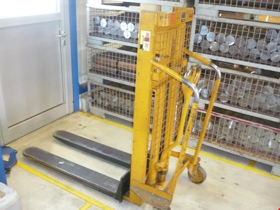 Used Nagel Pallet truck for Sale (Auction Premium) | NetBid Industrial Auctions