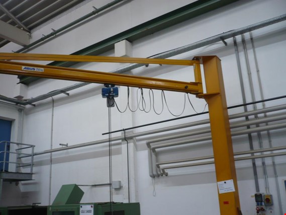 Used Abus Pillar jib crane for Sale (Auction Premium) | NetBid Industrial Auctions