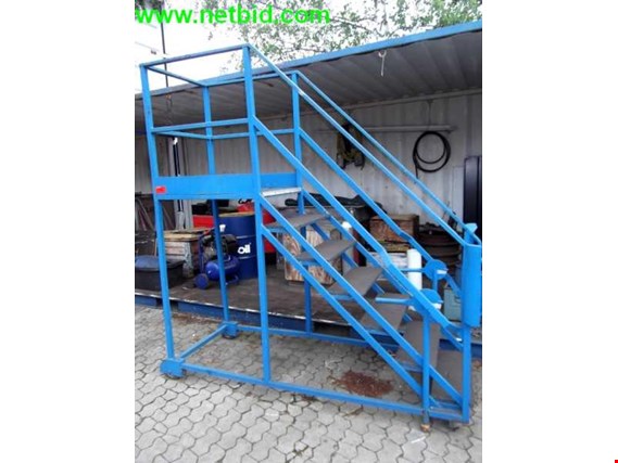 Used Mobile steel staircase for Sale (Auction Premium) | NetBid Industrial Auctions