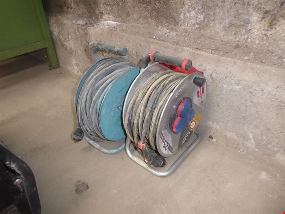 Used 2 Metal cable reels for Sale (Auction Premium) | NetBid Industrial Auctions