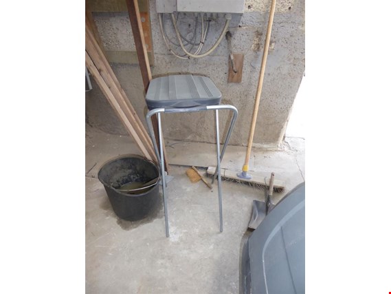 Used Garbage bag stand for Sale (Trading Premium) | NetBid Industrial Auctions