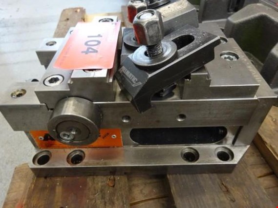Used Almatic T-REX 125 Hydraulic vice for Sale (Trading Premium) | NetBid Industrial Auctions