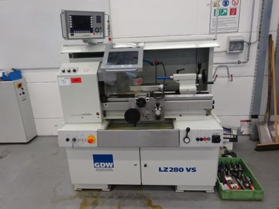 Used GDW LZ 280 VS sliding and screw cutting lathe for Sale (Auction Premium) | NetBid Industrial Auctions