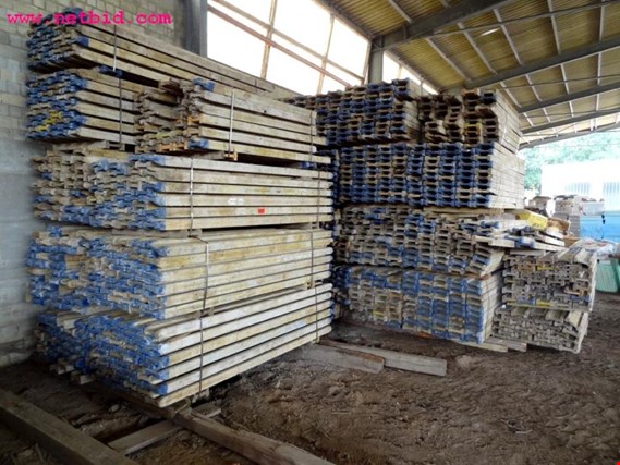 Used Doka Lot of wooden beams for Sale (Auction Premium) | NetBid Industrial Auctions